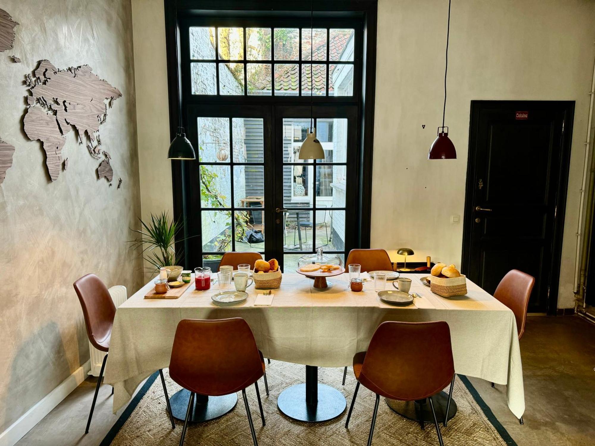 Bed and Breakfast Sleeping Swan Brujas Exterior foto